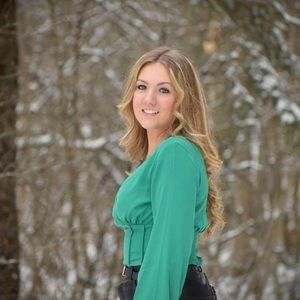 Meet your Posher, Laurie